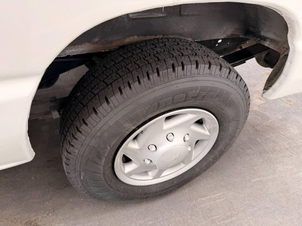 Ford Econoline E-250 2012