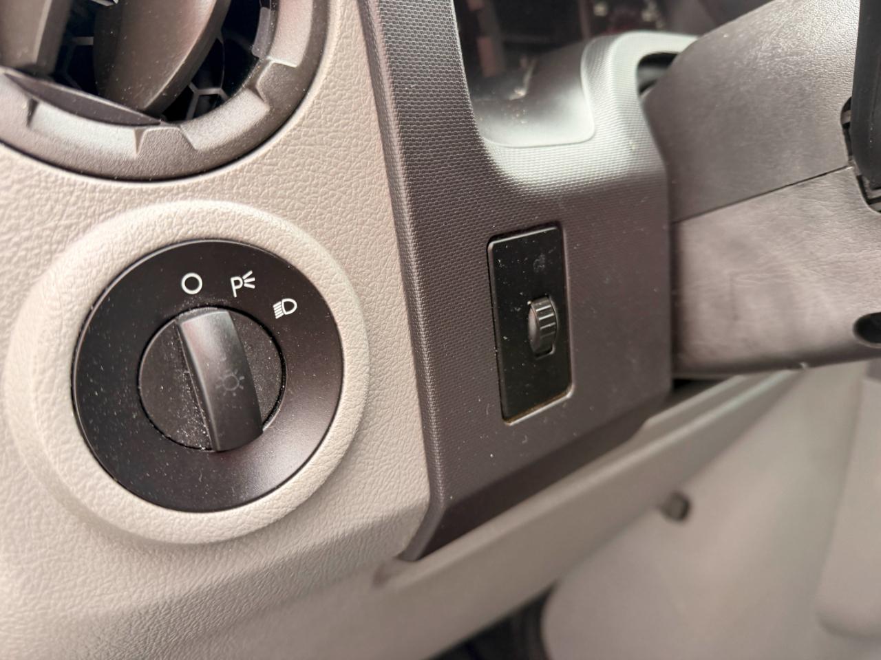 Ford Econoline E-250 2012