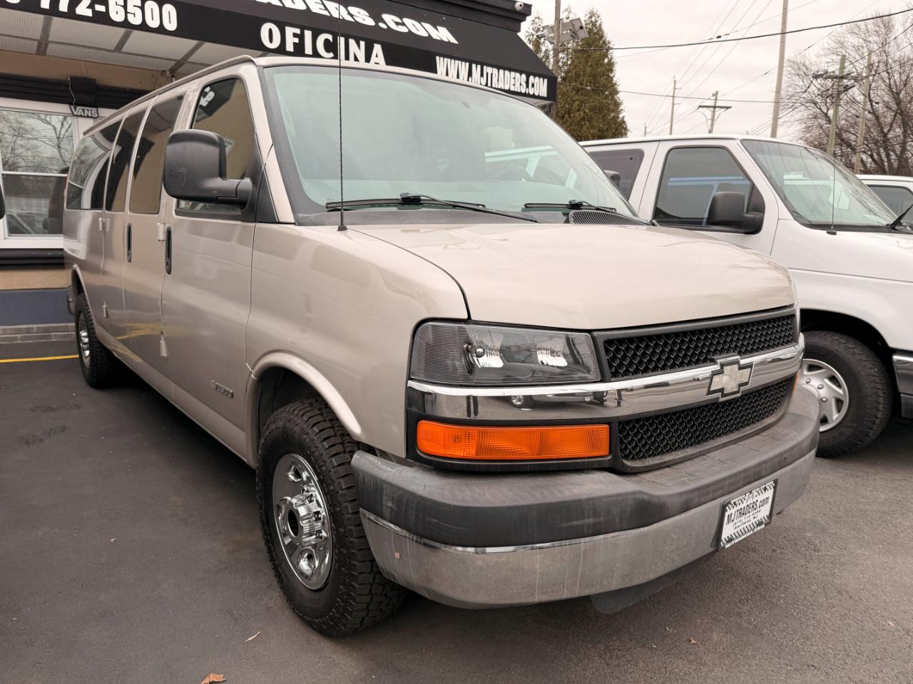 2005 Chevrolet Express 3500 Extended