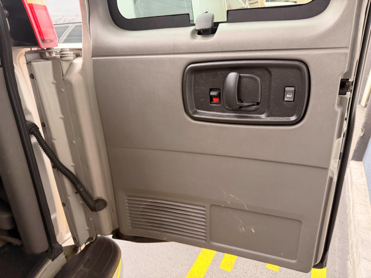 Chevrolet Express 3500 Extended 2005