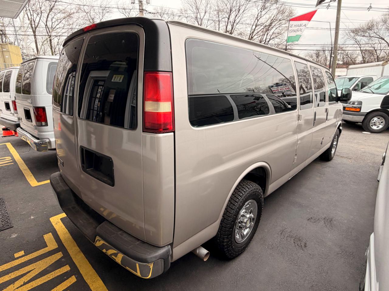 Chevrolet Express 3500 Extended 2005