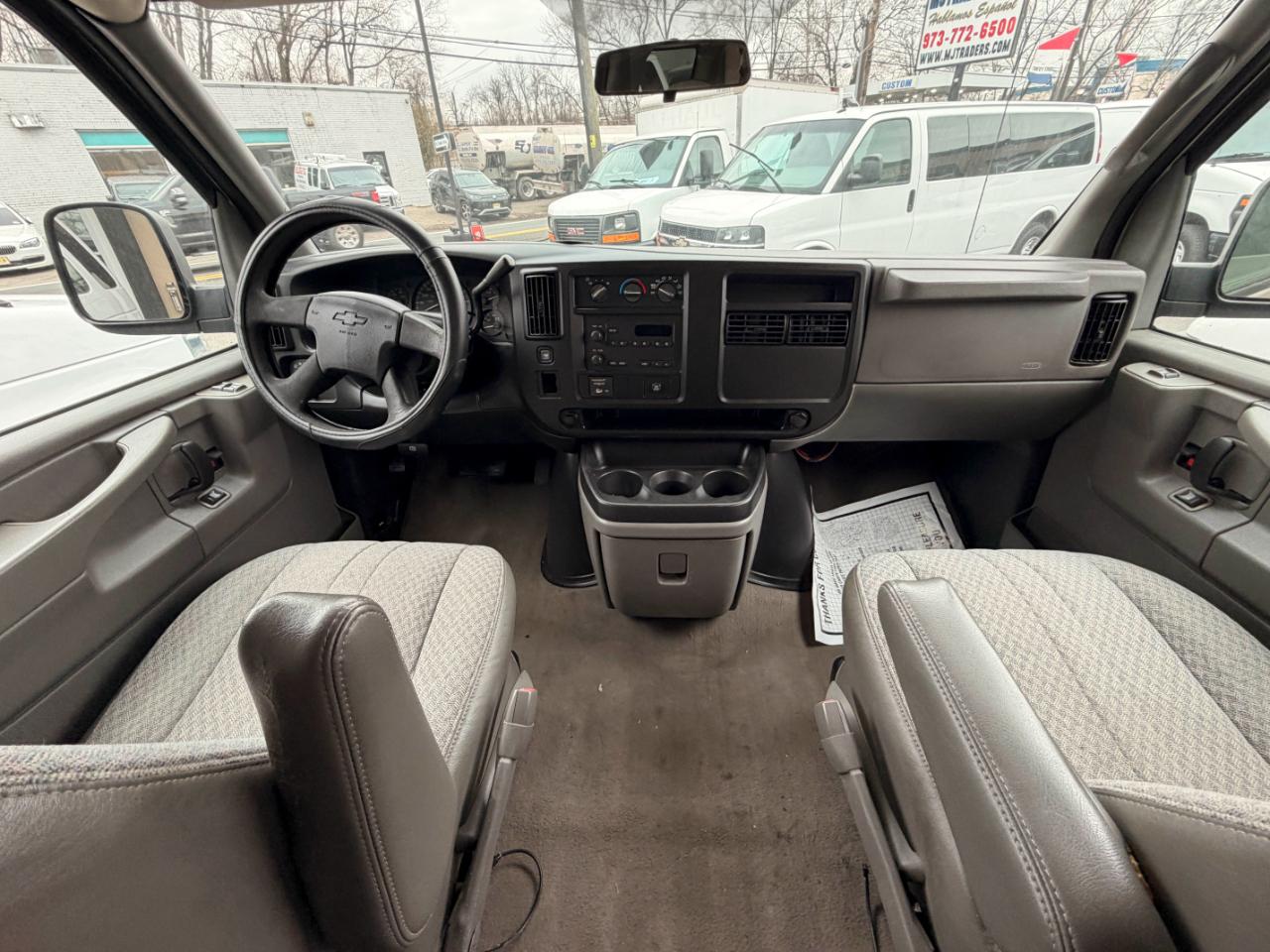 Chevrolet Express 3500 Extended 2005