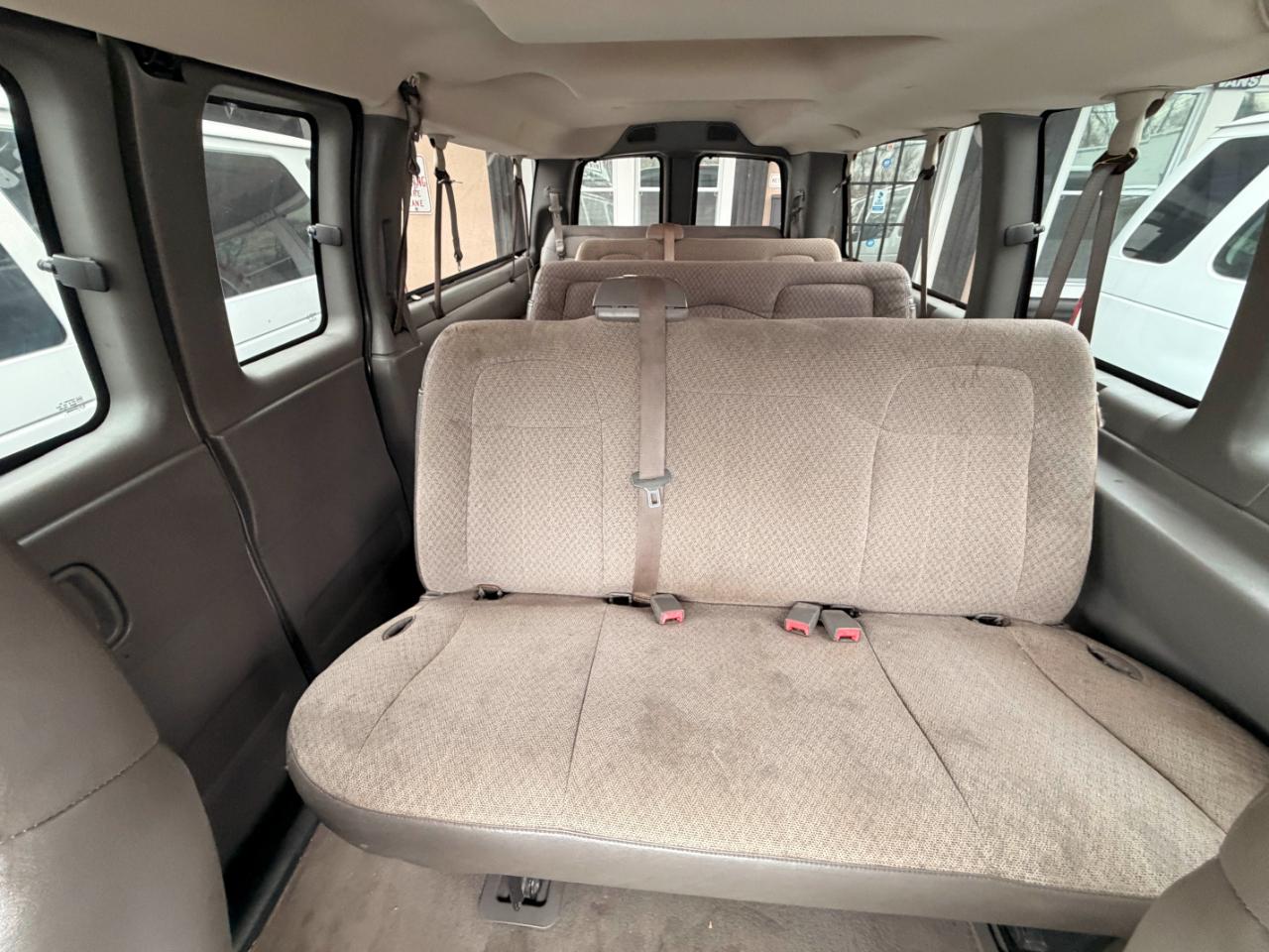 Chevrolet Express 3500 Extended 2005