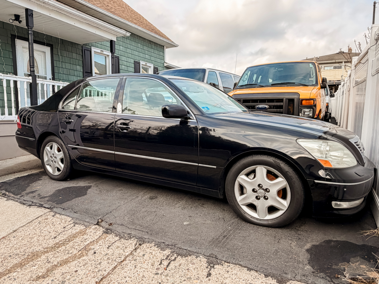 Lexus LS 430 Sedan 2004