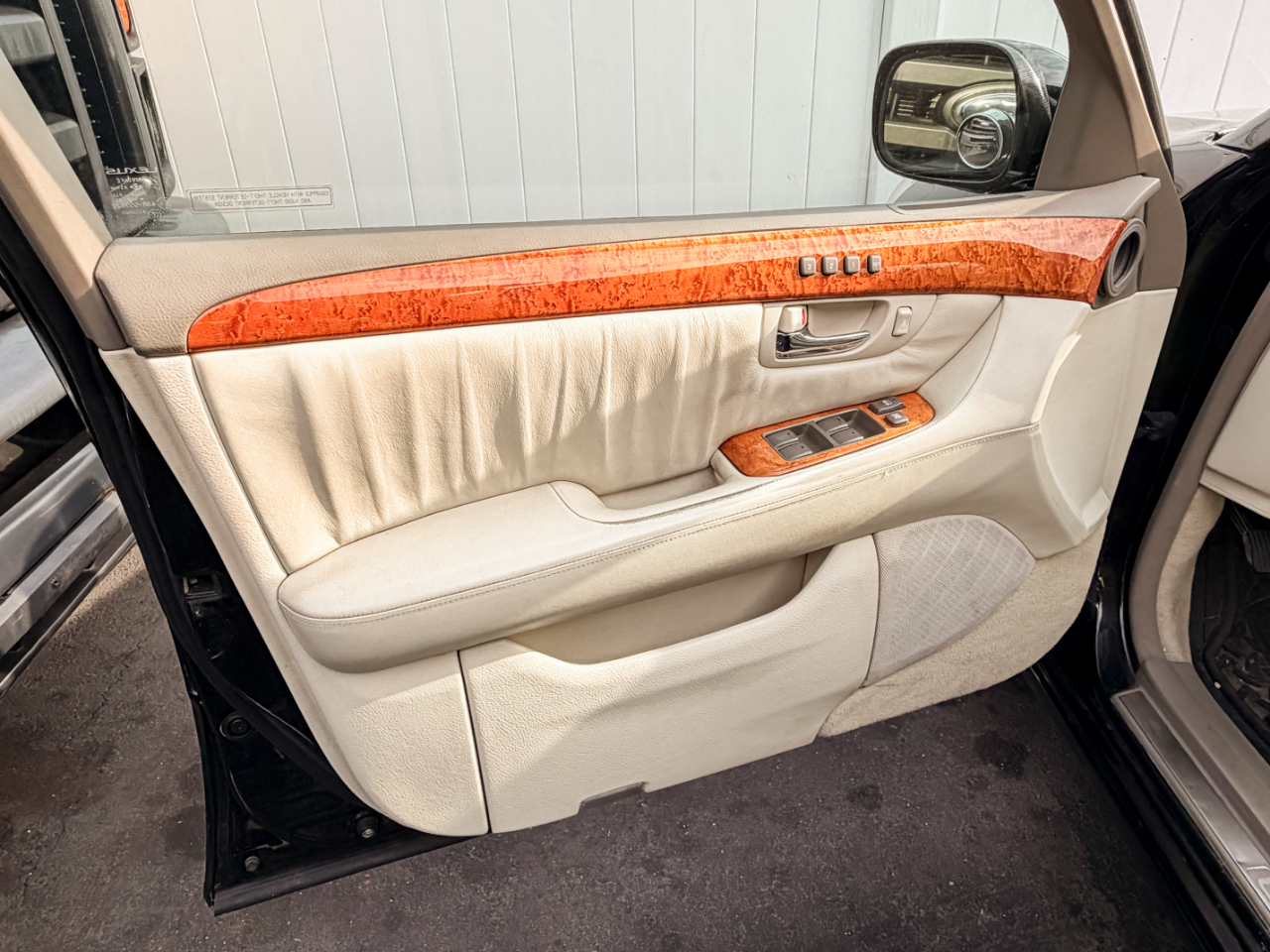 Lexus LS 430 Sedan 2004