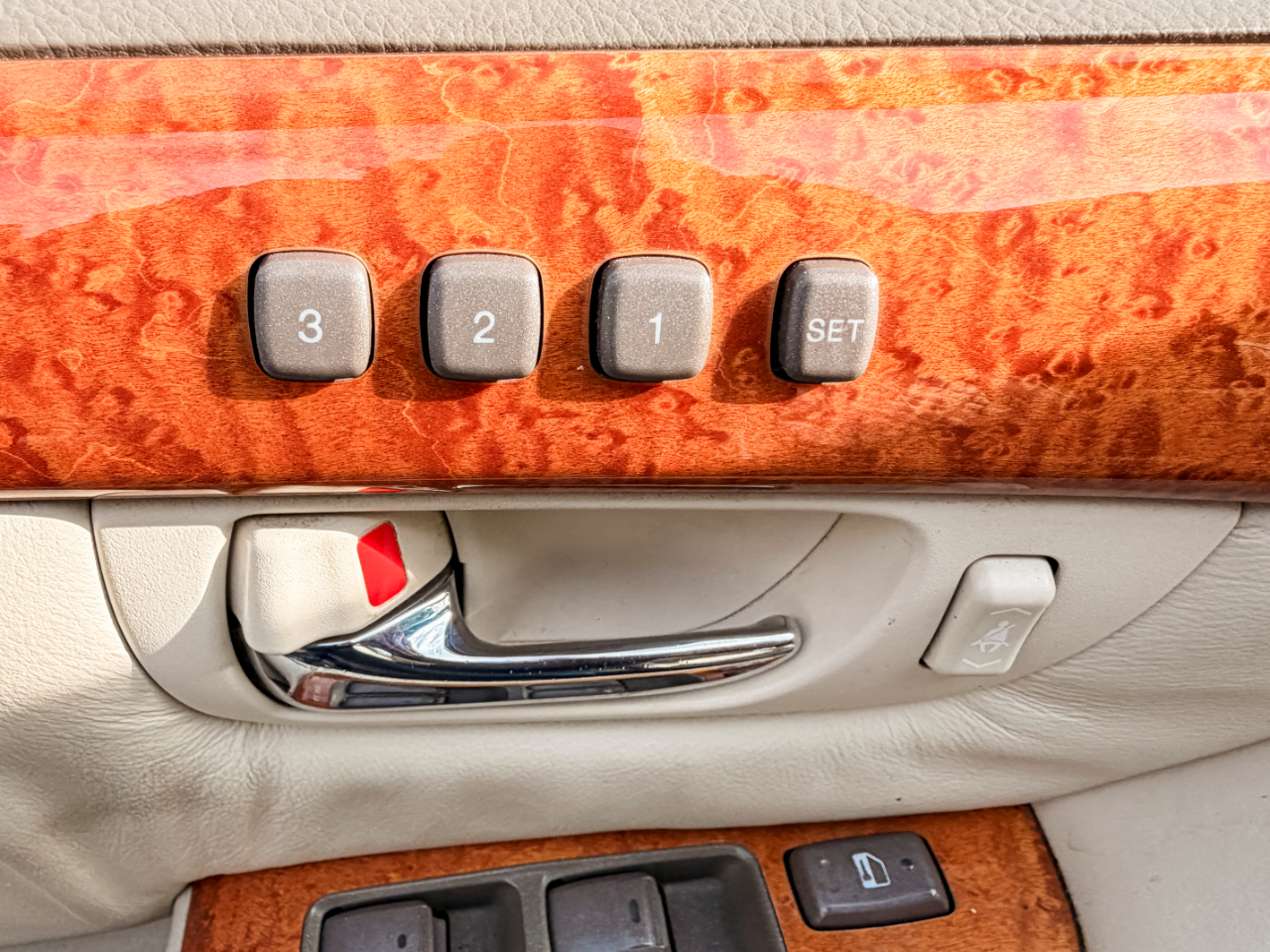 Lexus LS 430 Sedan 2004