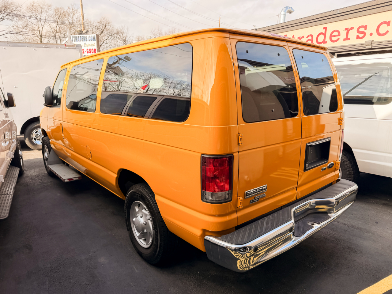 Ford Econoline E-250 2014