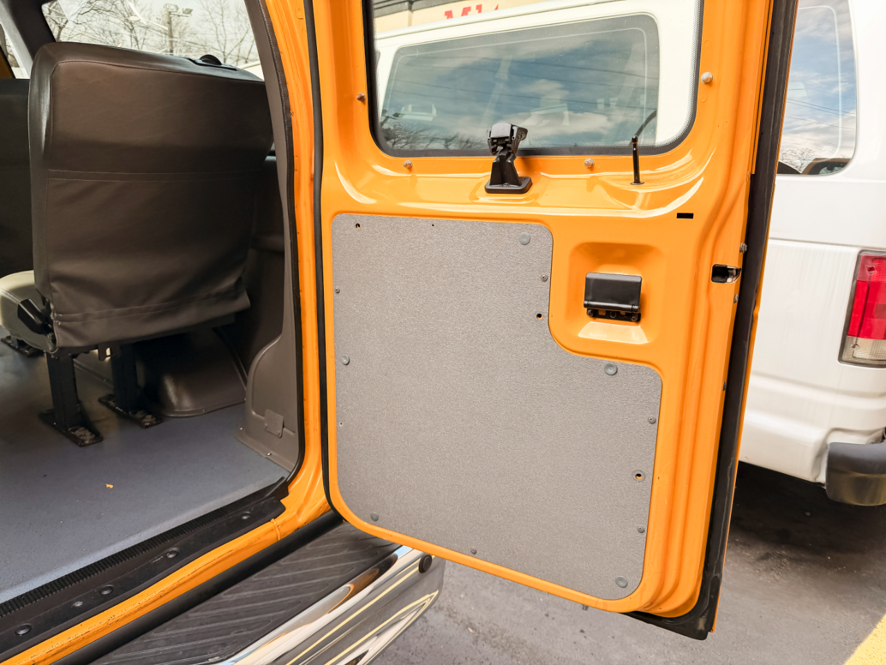 Ford Econoline E-250 2014