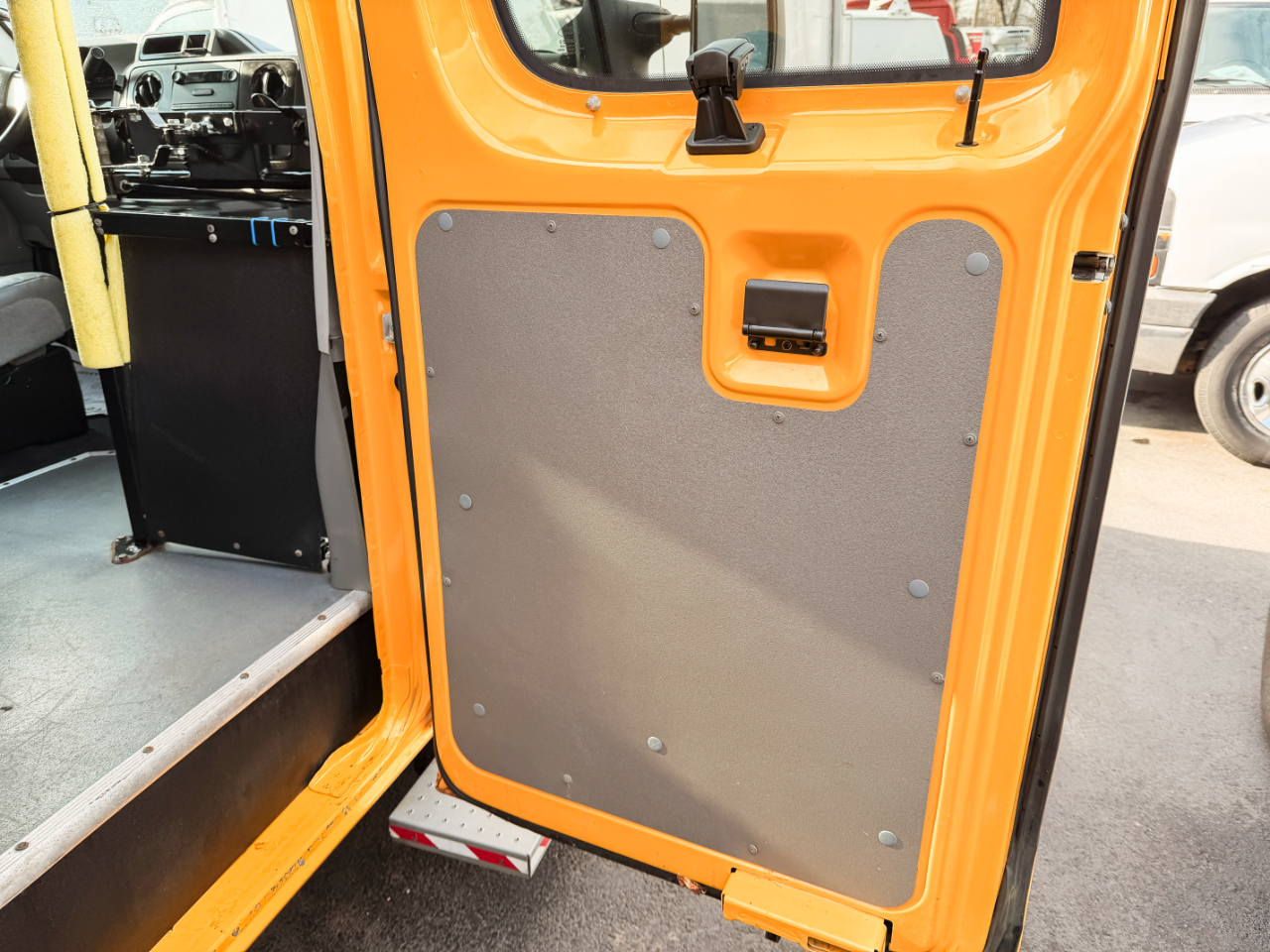 Ford Econoline E-250 2014