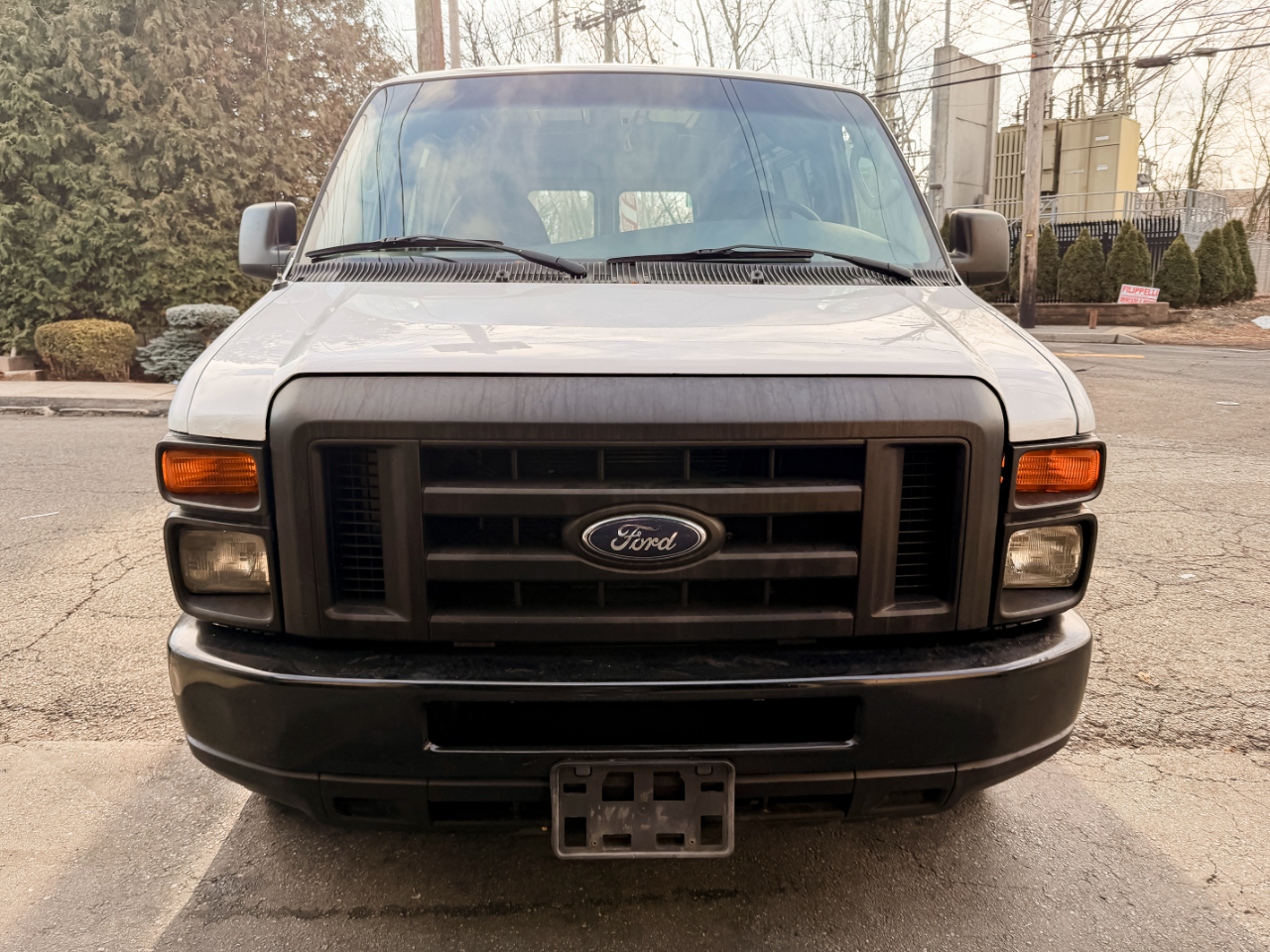 Ford Econoline E-250 2008