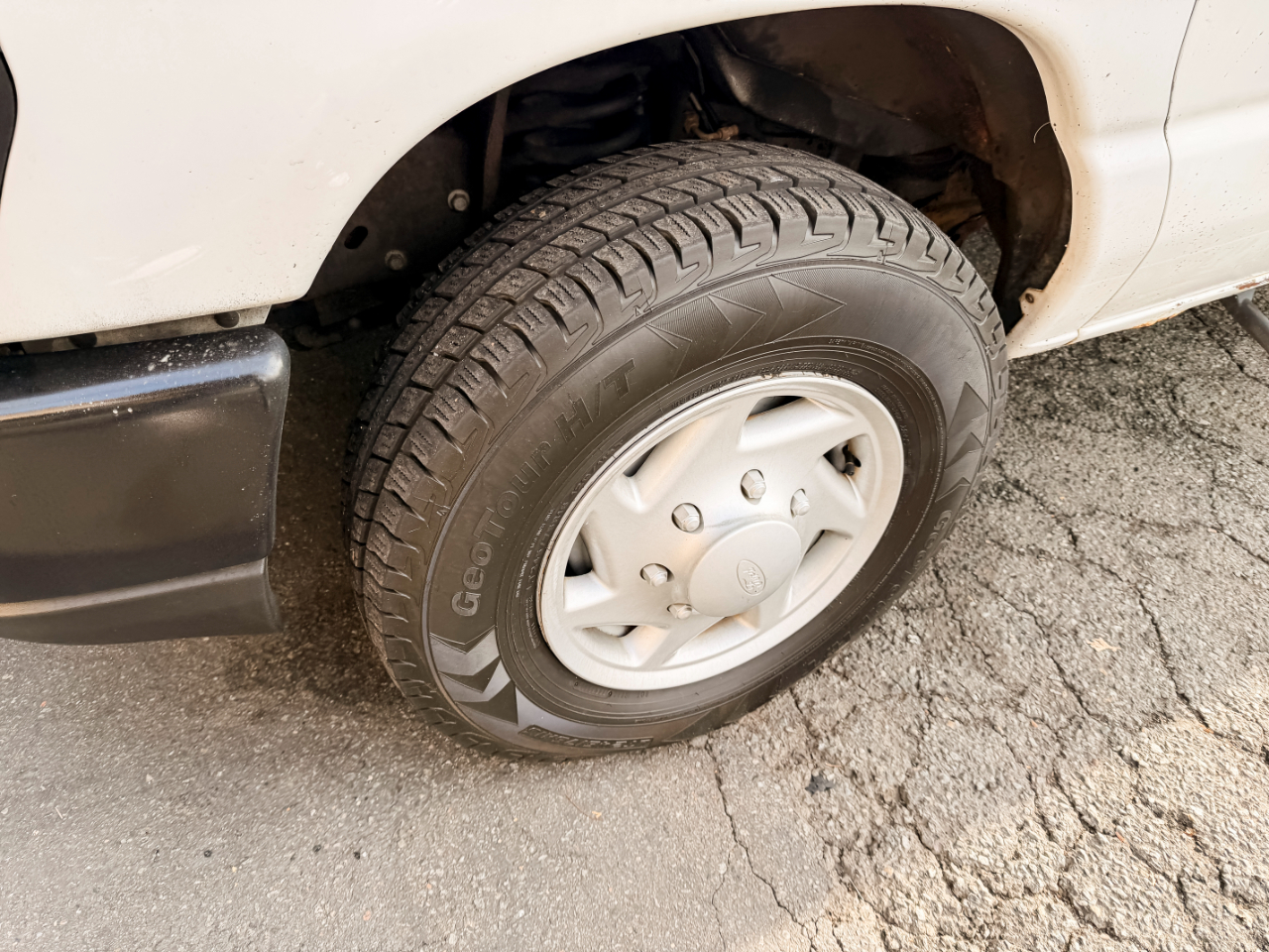 Ford Econoline E-250 2008