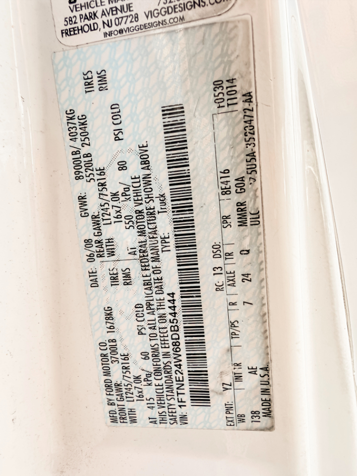 Ford Econoline E-250 2008