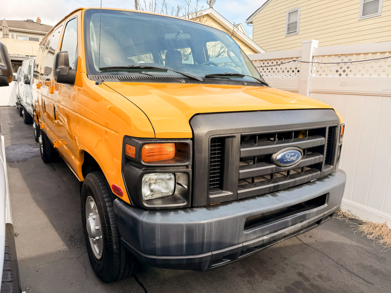 Ford Econoline E-250 2012