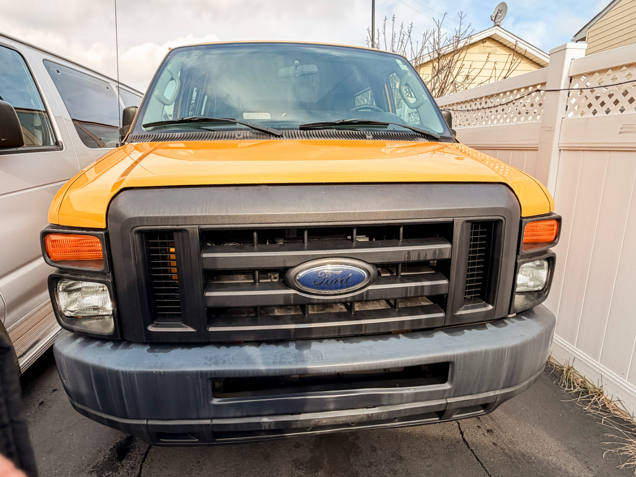 Ford Econoline E-250 2012