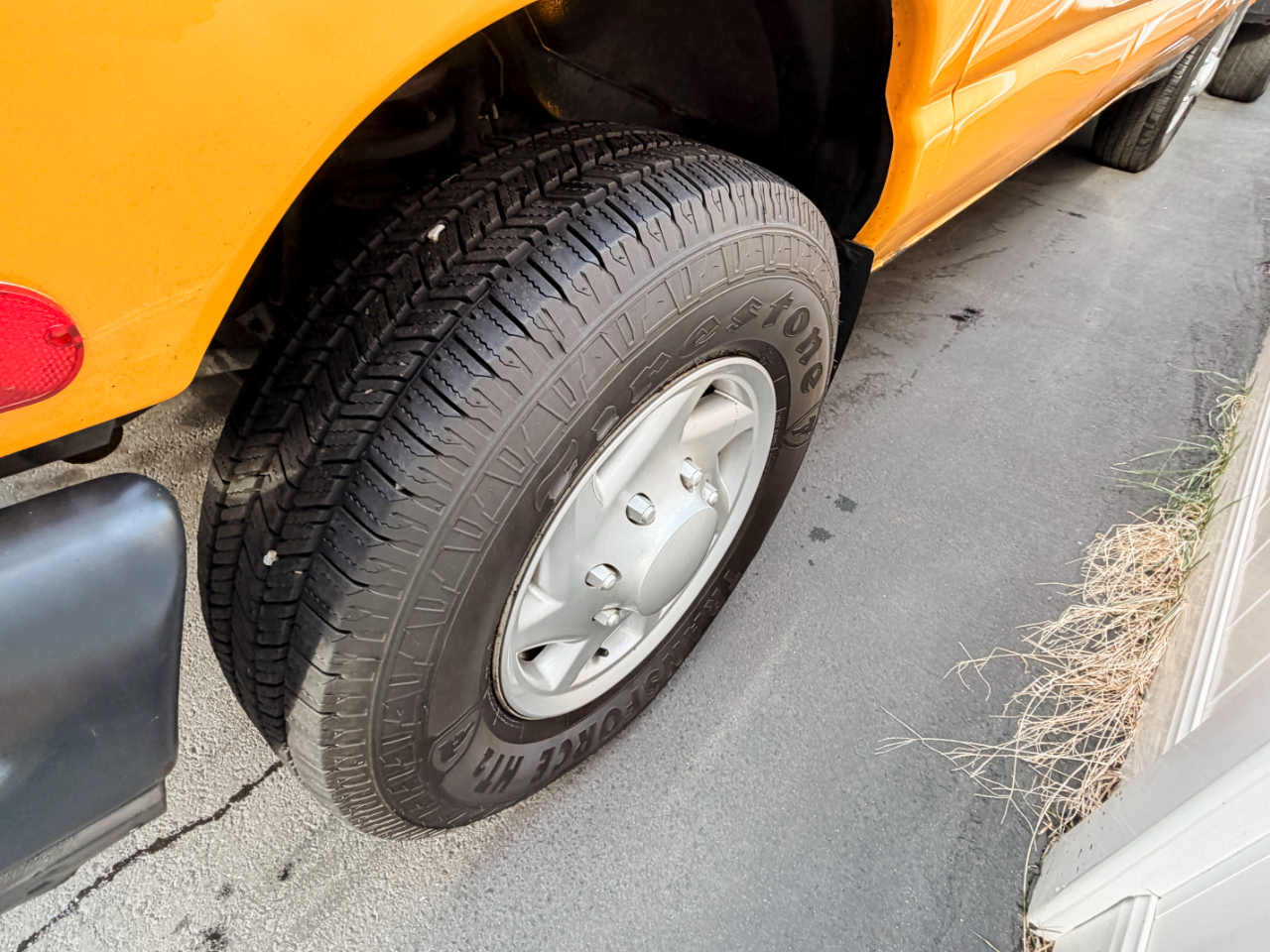 Ford Econoline E-250 2012