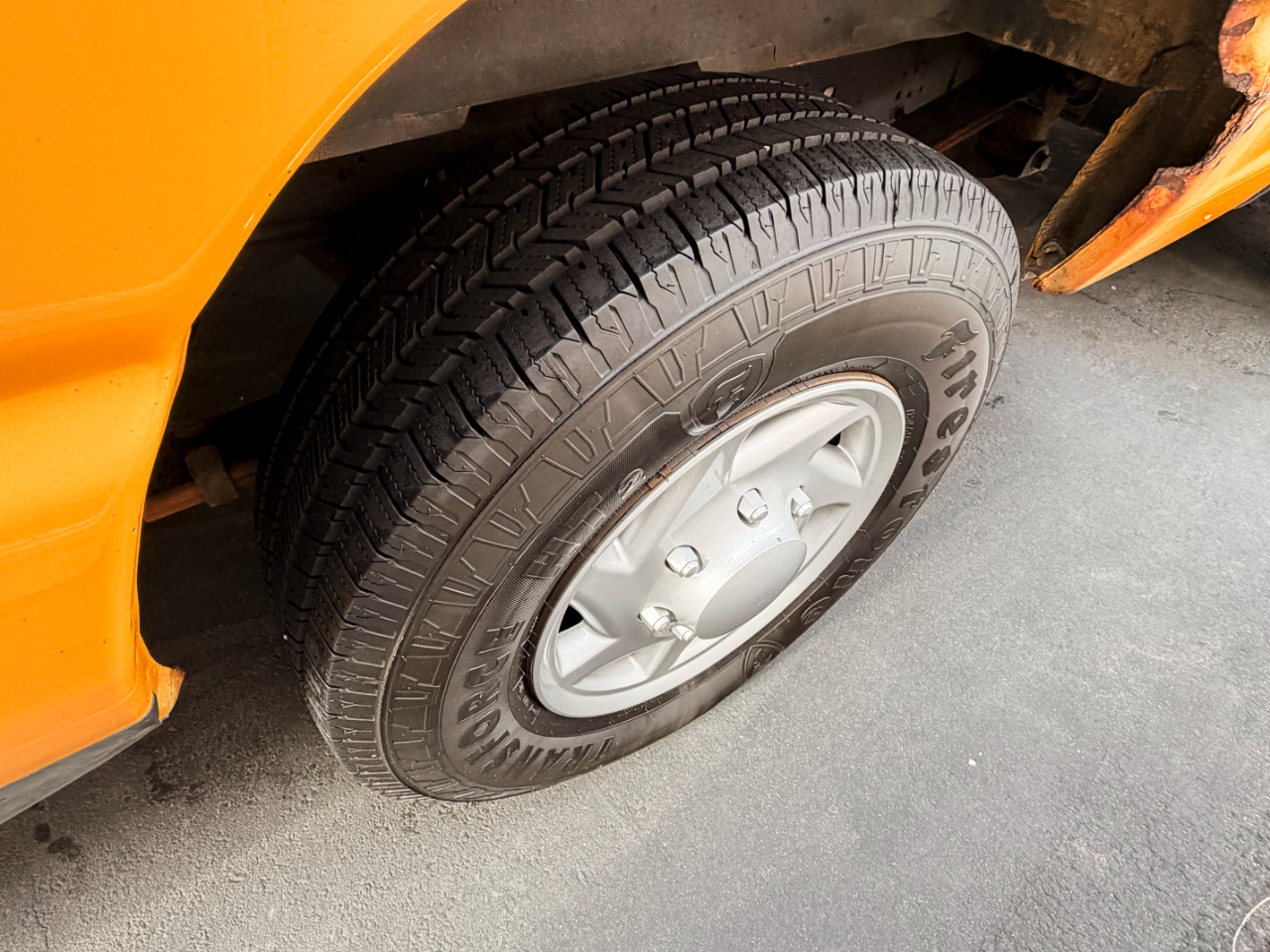 Ford Econoline E-250 2012