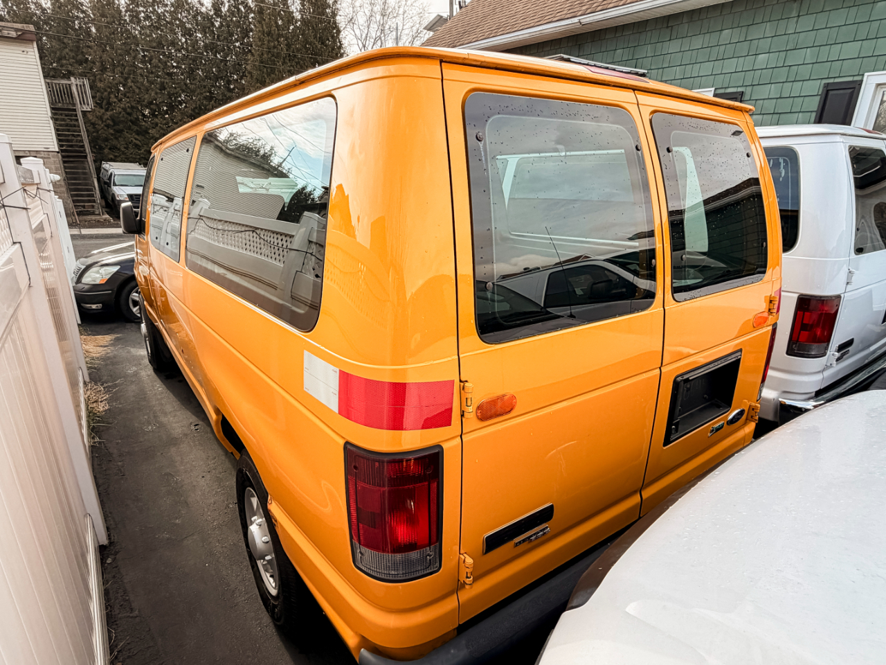 Ford Econoline E-250 2012