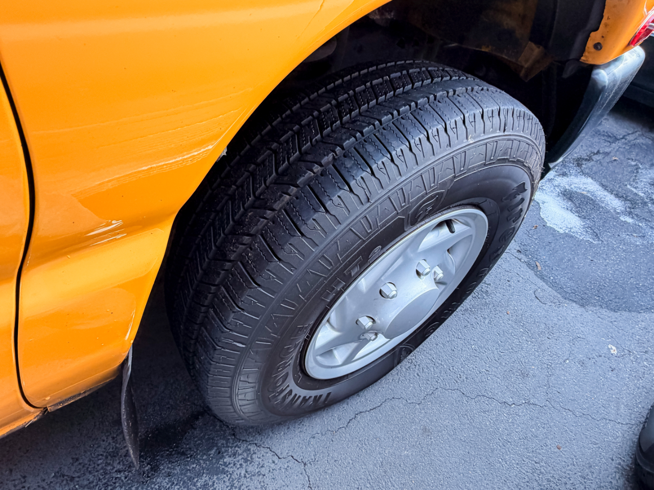 Ford Econoline E-250 2012