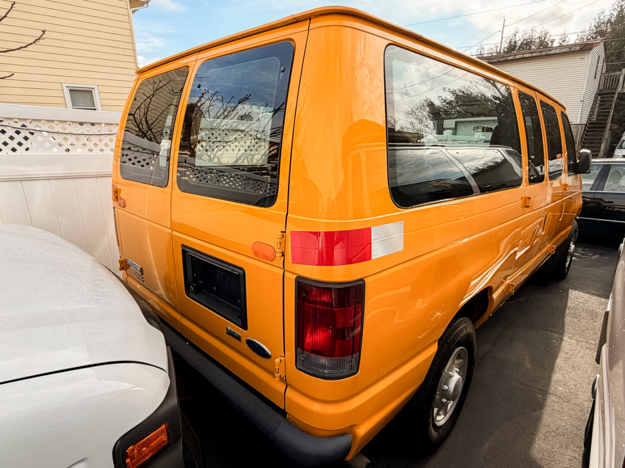 Ford Econoline E-250 2012