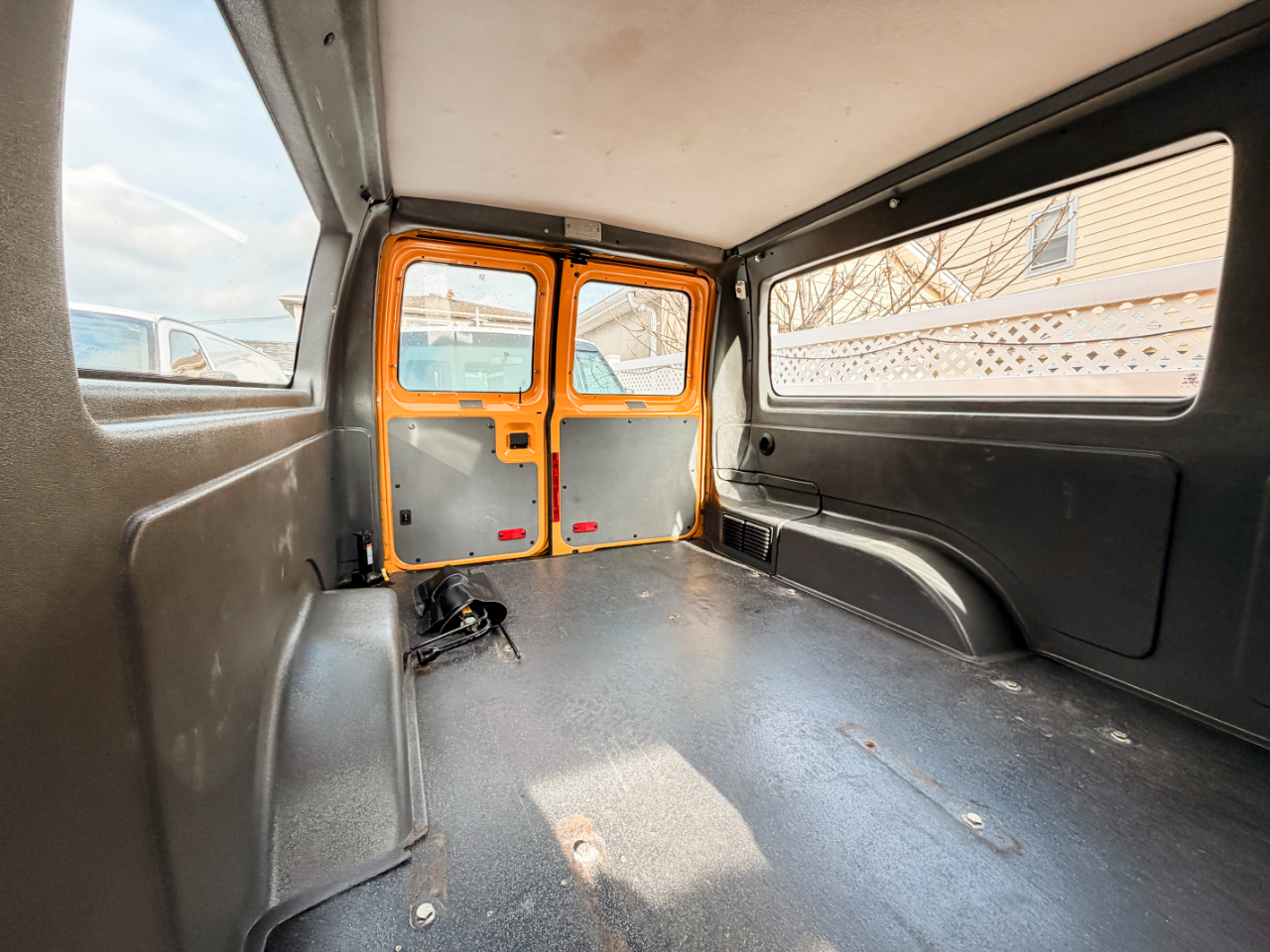 Ford Econoline E-250 2012