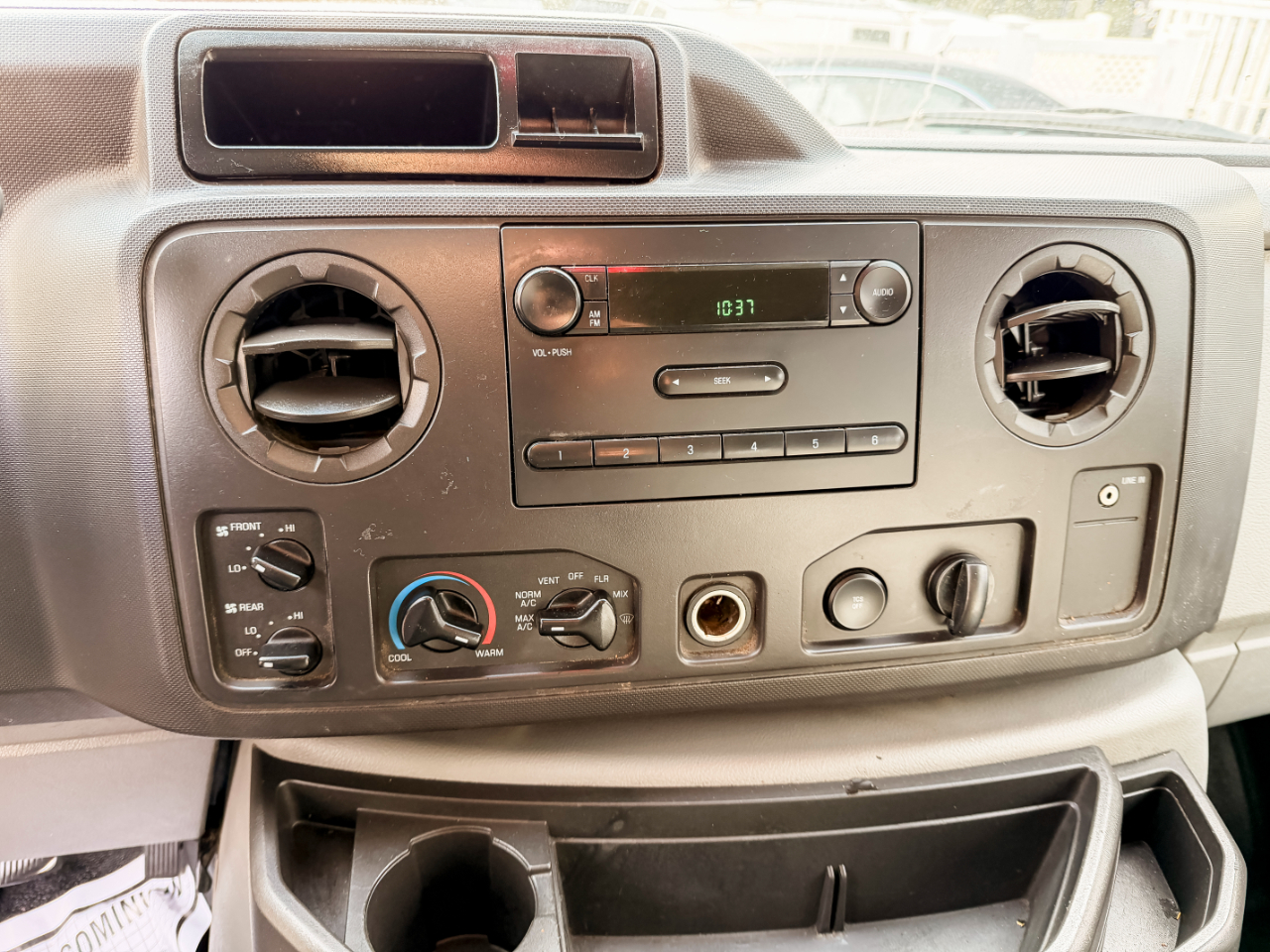 Ford Econoline E-250 2012