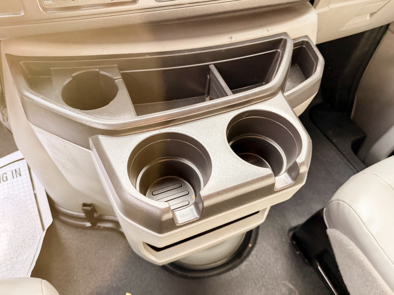 Ford Econoline E-350 XL Super Duty Extended 2010