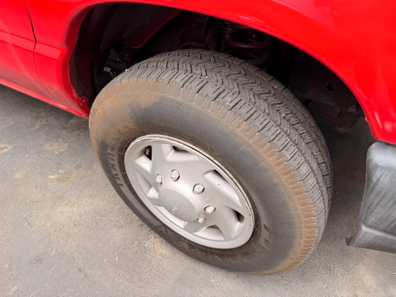 Ford Econoline E-350 XL Super Duty Extended 2010