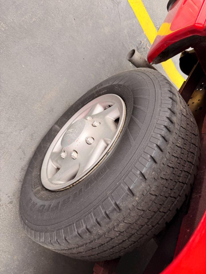 Ford Econoline E-350 XL Super Duty Extended 2010