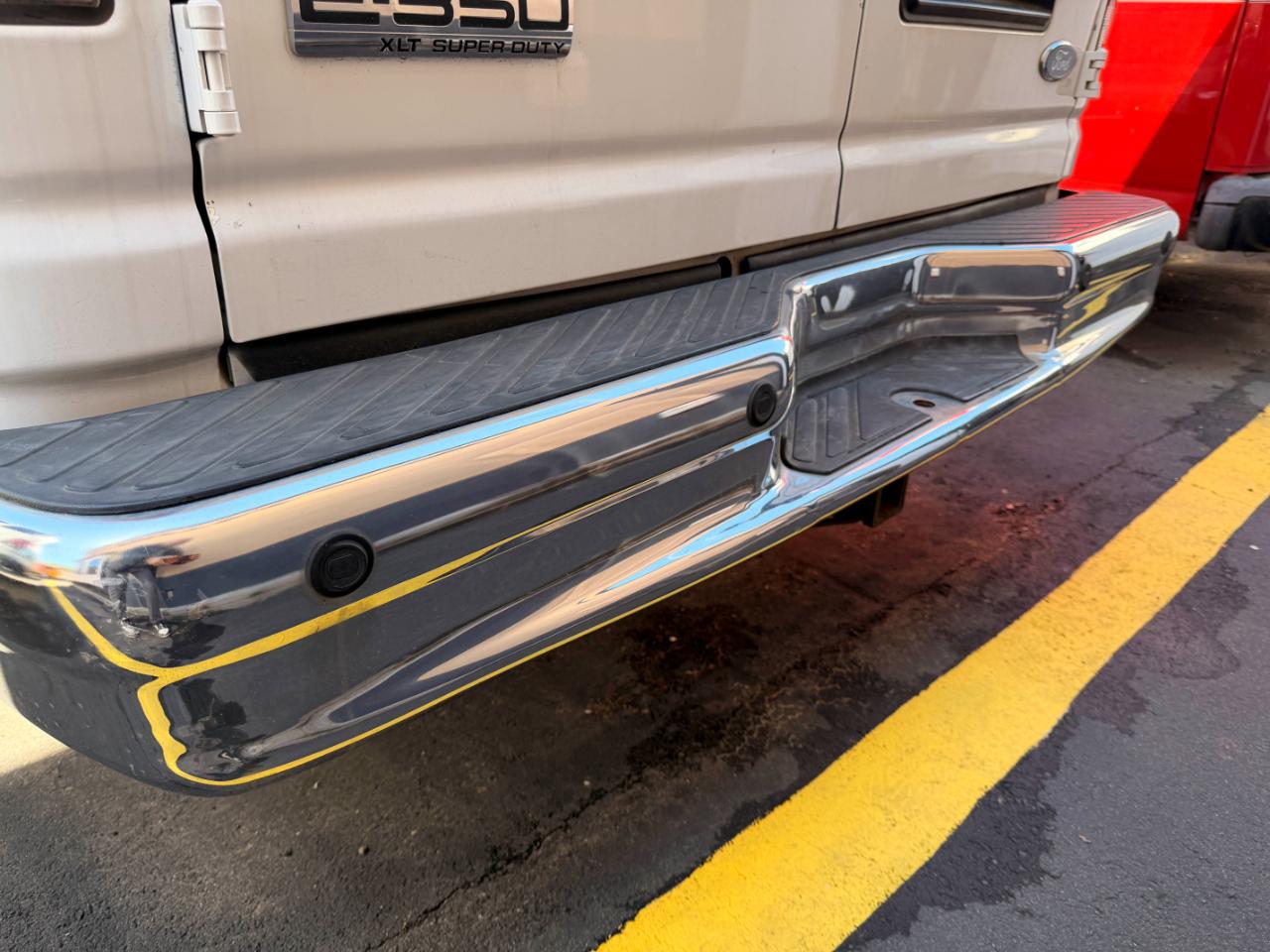 Ford Econoline E-350 XL Super Duty Extended 2010
