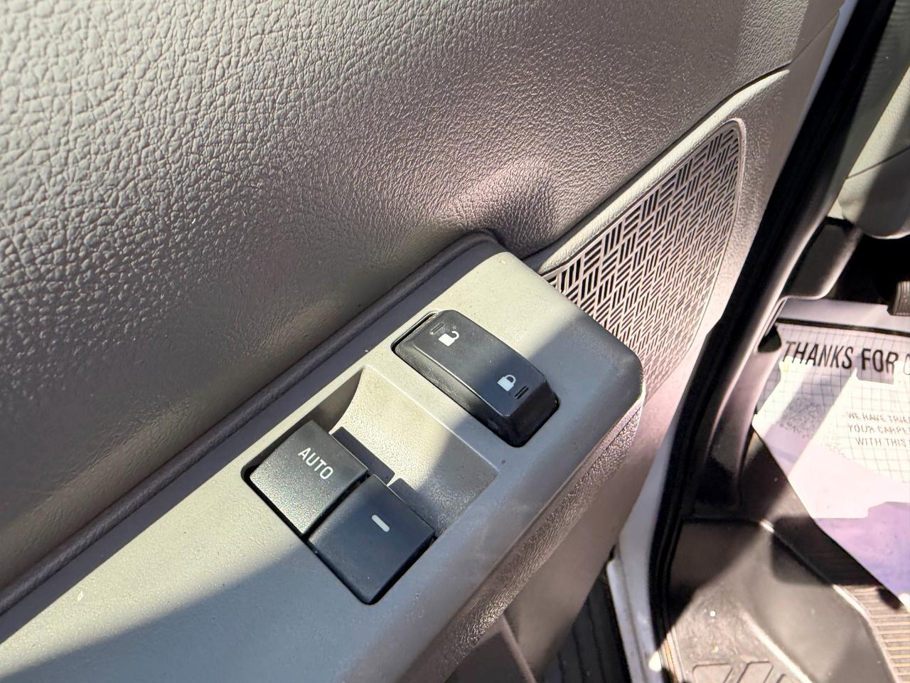 Ford Econoline E-350 XL Super Duty Extended 2010