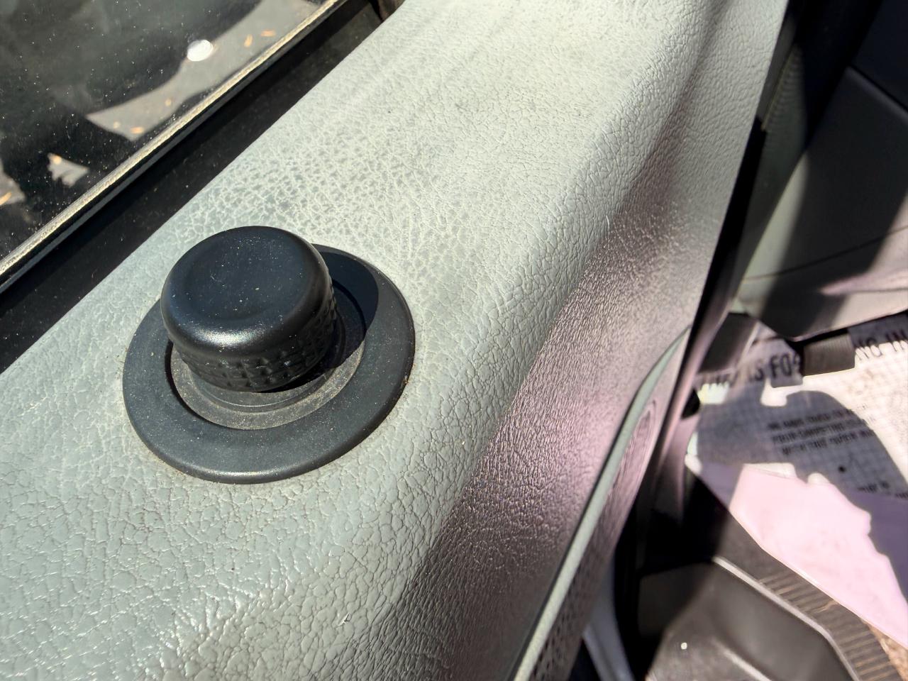 Ford Econoline E-350 XL Super Duty Extended 2010
