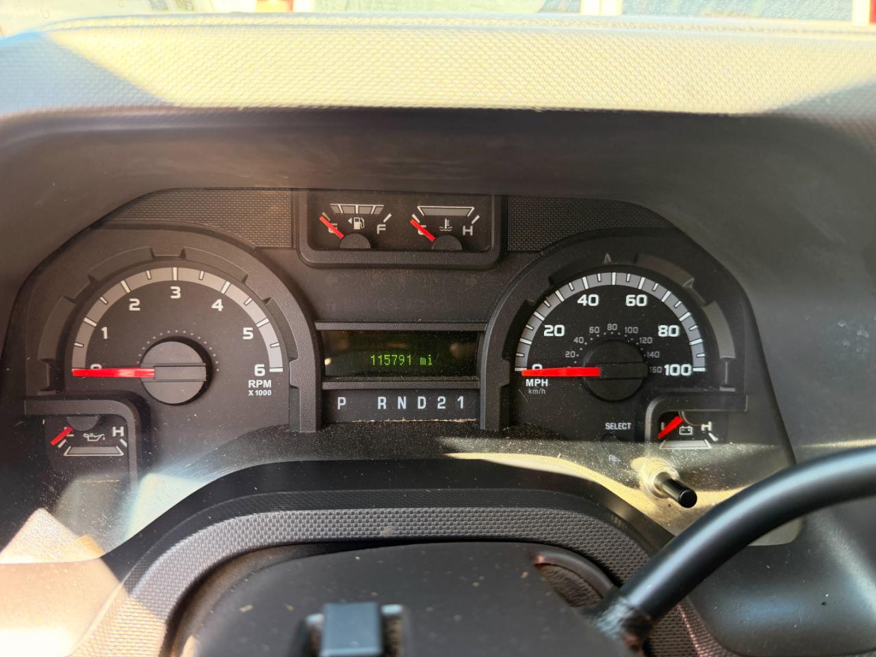 Ford Econoline E-350 XL Super Duty Extended 2010