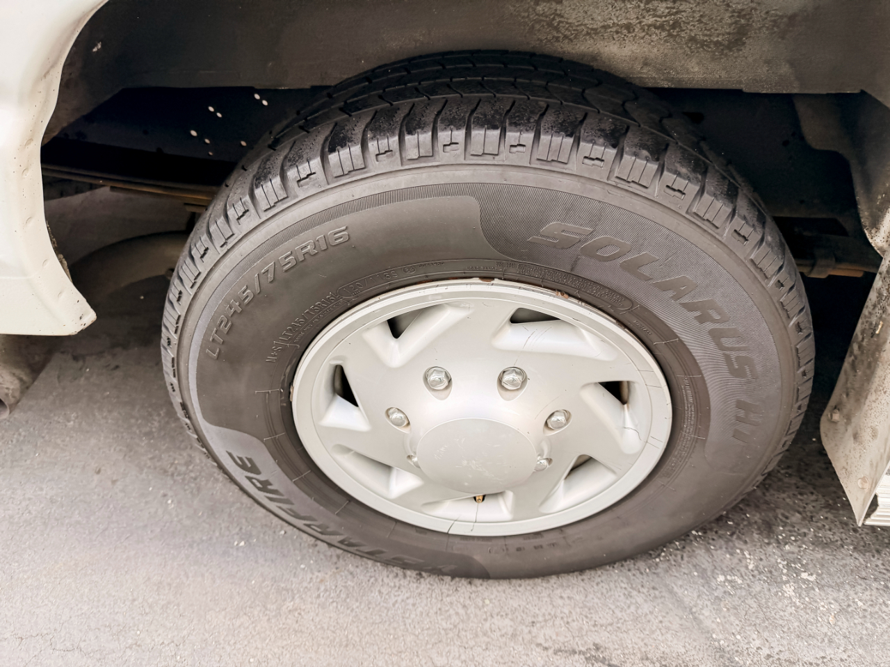 Ford Econoline E-350 XL Super Duty Extended 2010