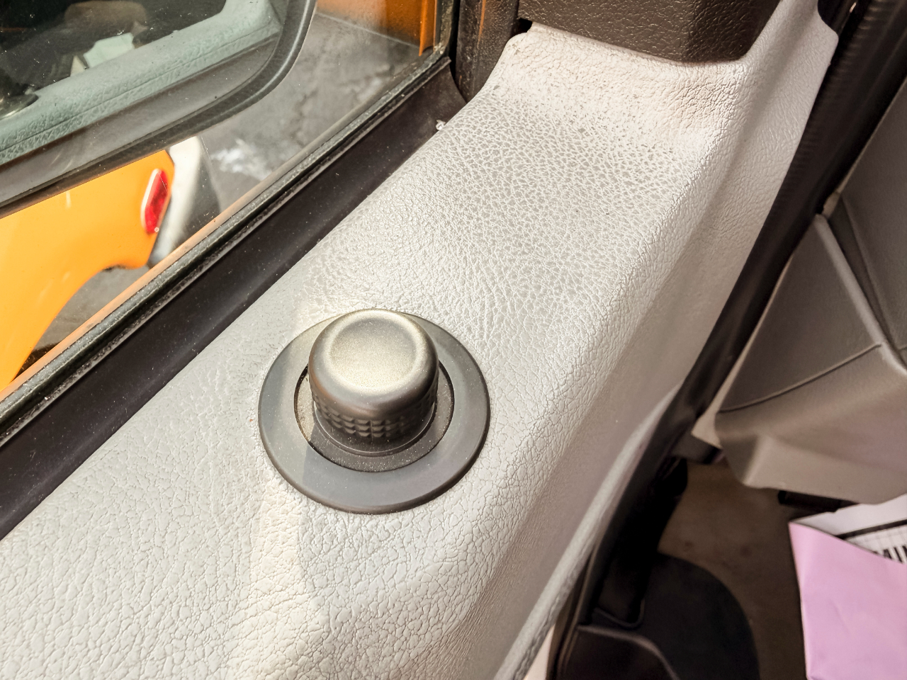 Ford Econoline E-350 XL Super Duty Extended 2010