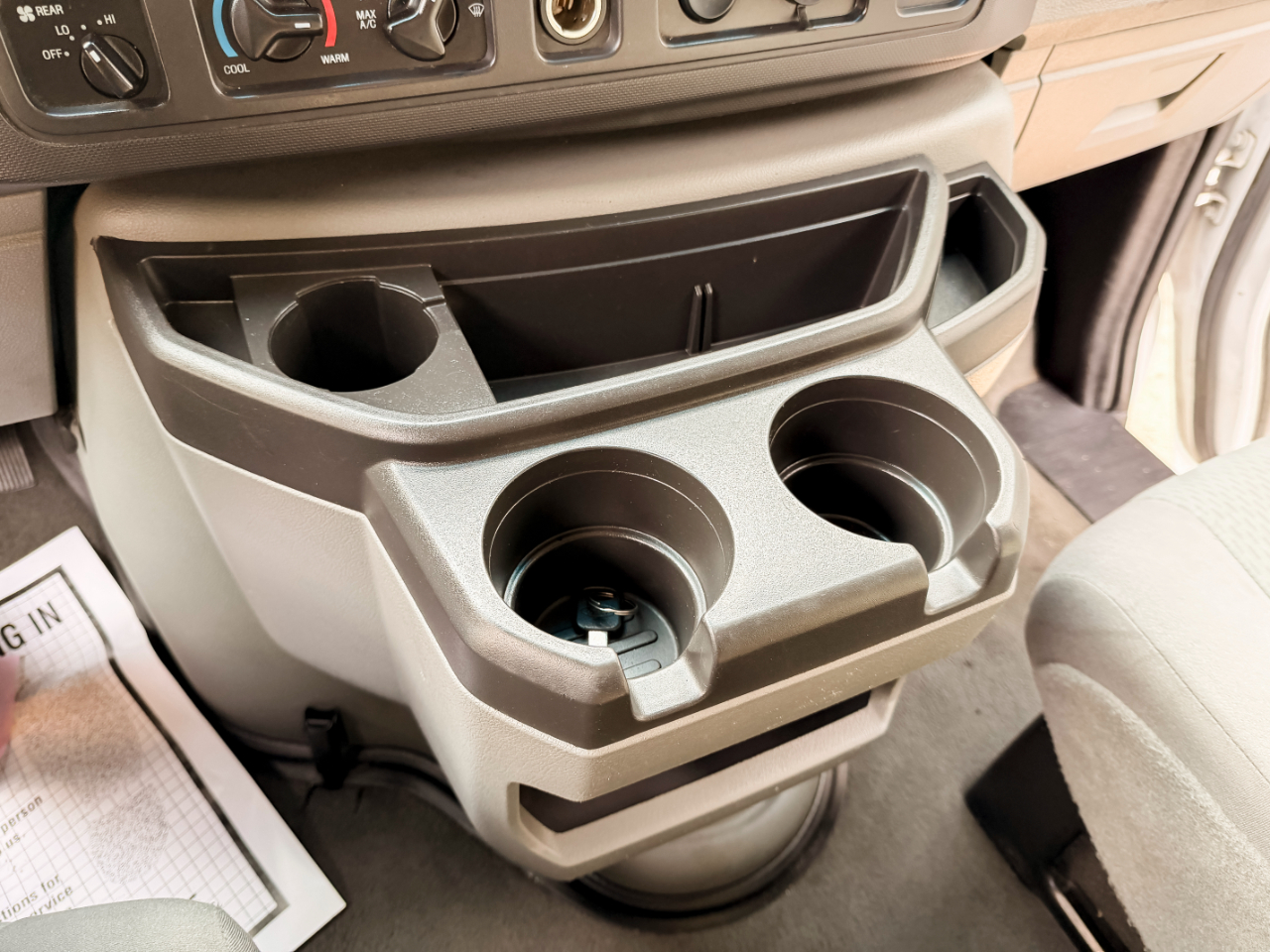 Ford Econoline E-350 XL Super Duty Extended 2010