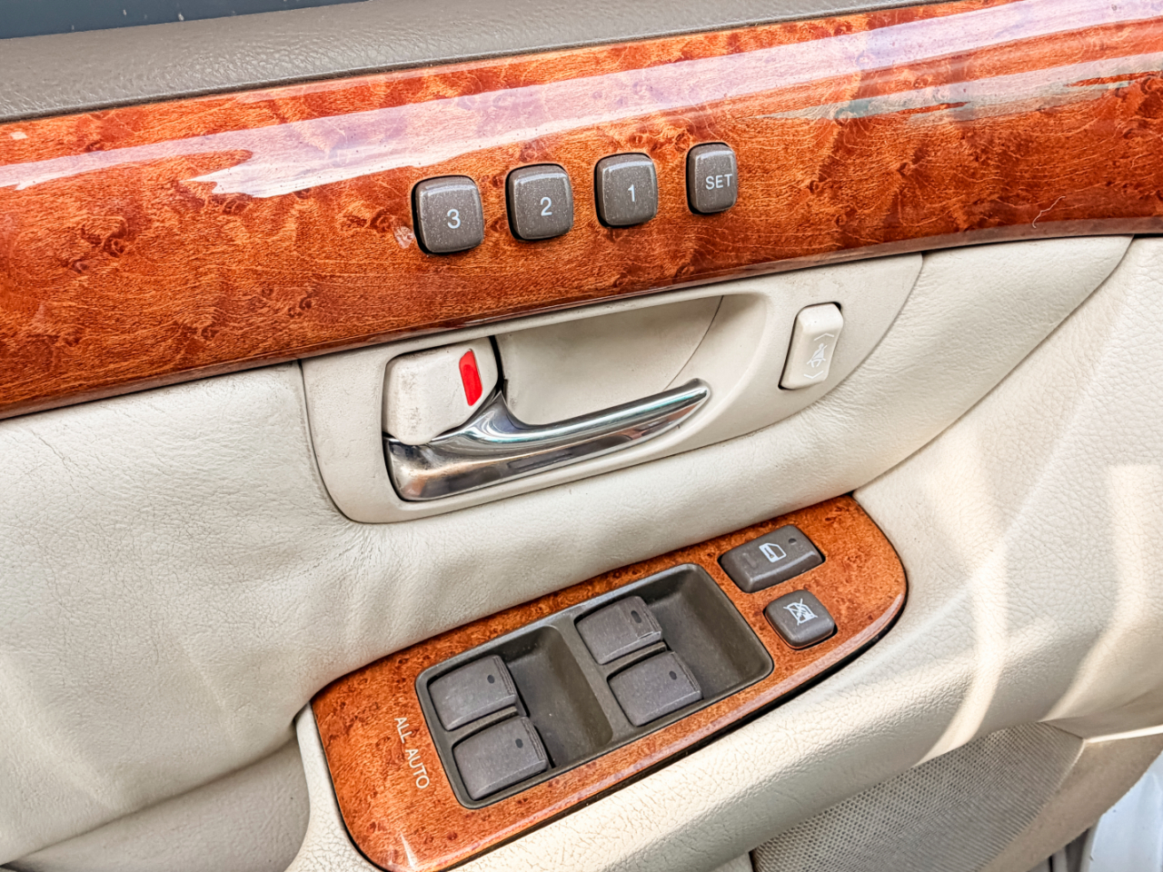 Lexus LS 430 Sedan 2002