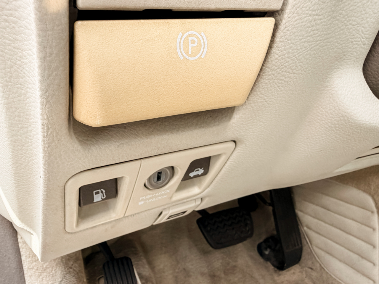 Lexus LS 430 Sedan 2002