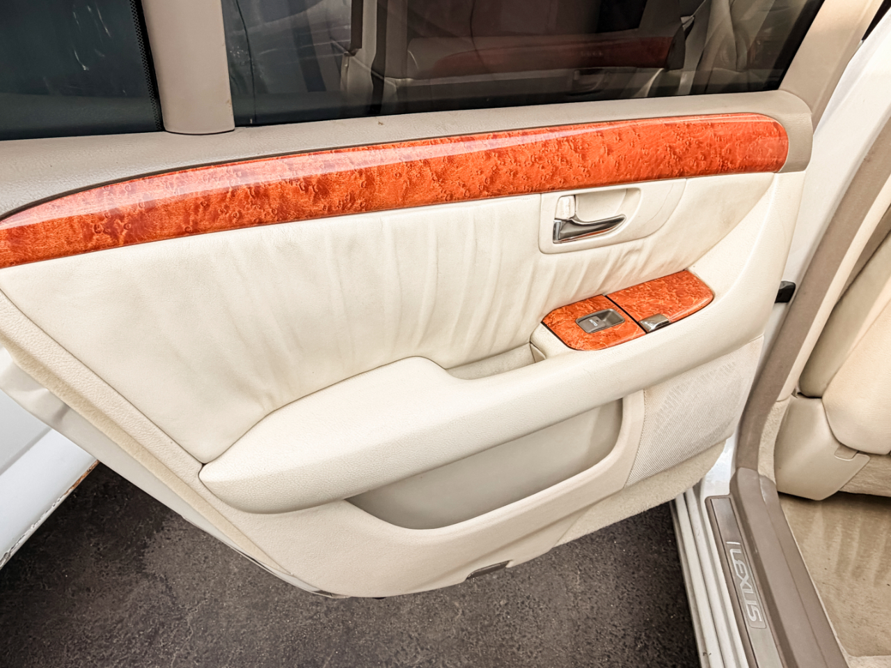 Lexus LS 430 Sedan 2002