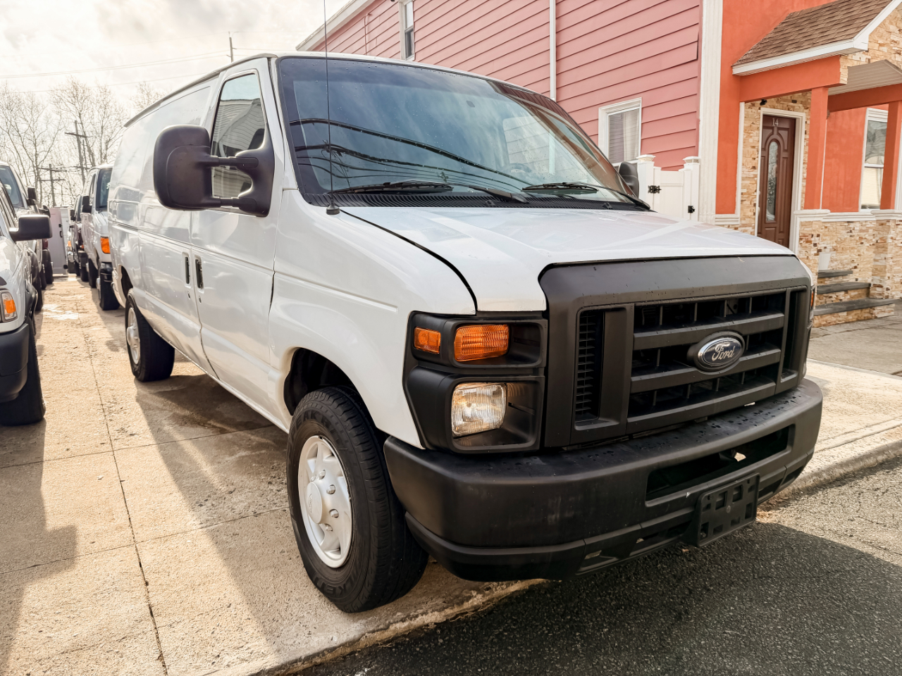 Ford Econoline E-250 2008