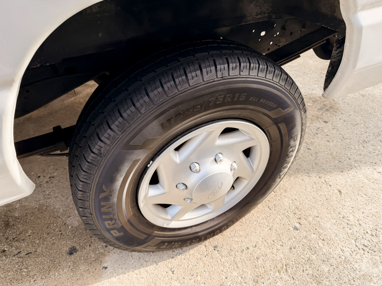 Ford Econoline E-250 2008