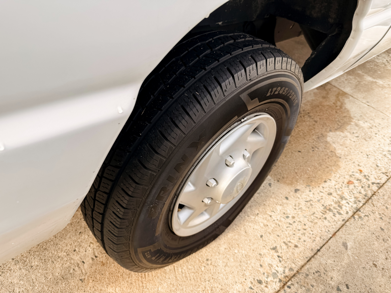 Ford Econoline E-250 2008