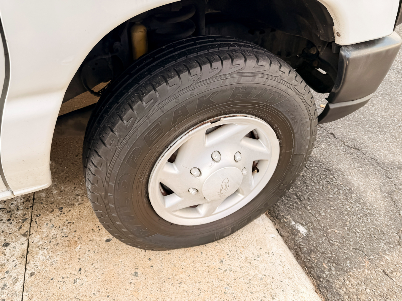 Ford Econoline E-250 2008