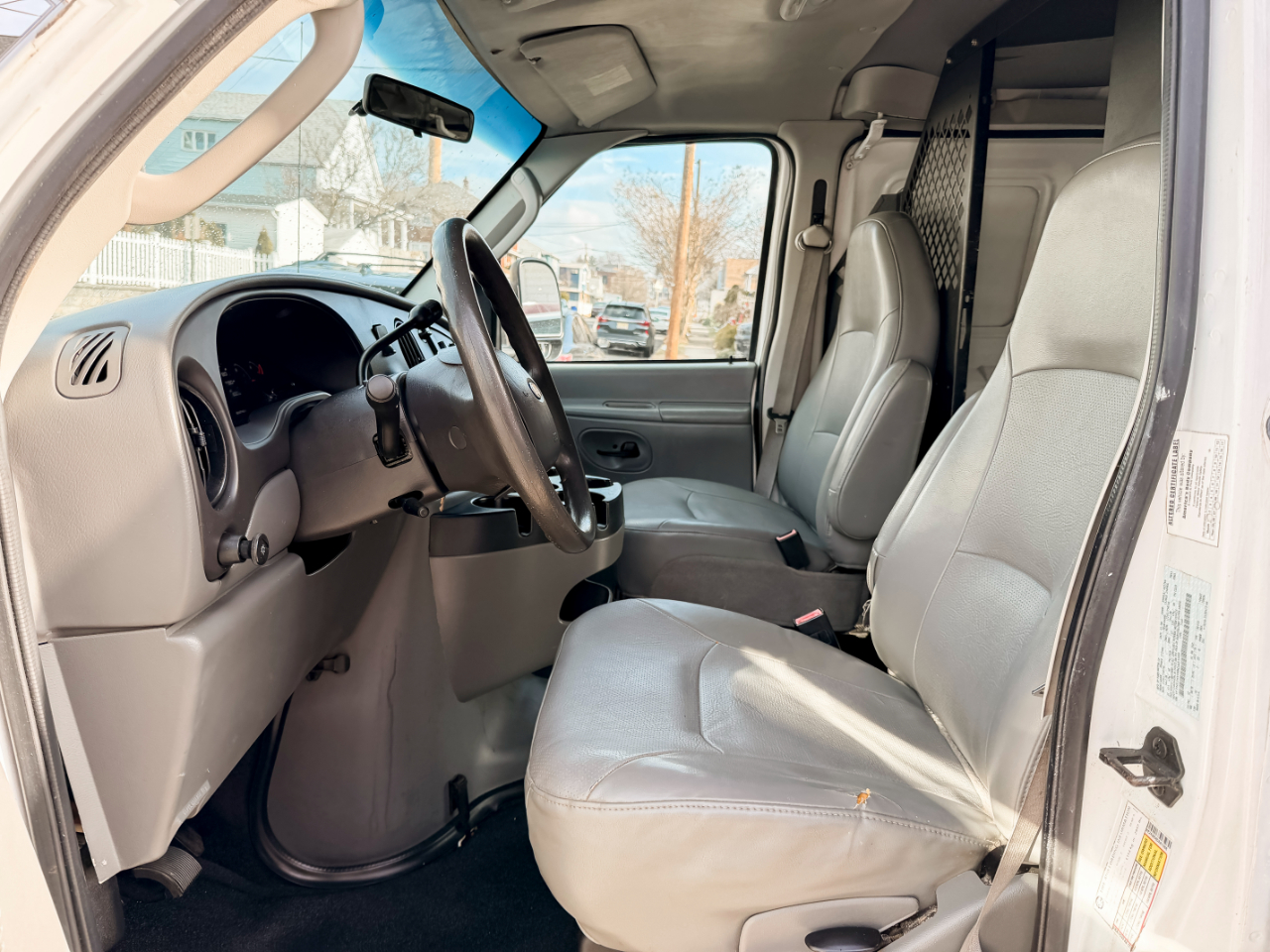 Ford Econoline E-250 2008