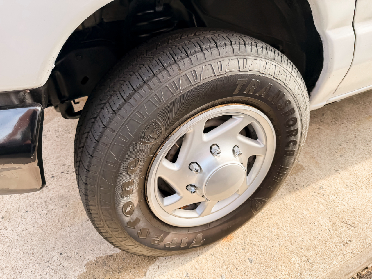 Ford Econoline E-250 Extended 2004