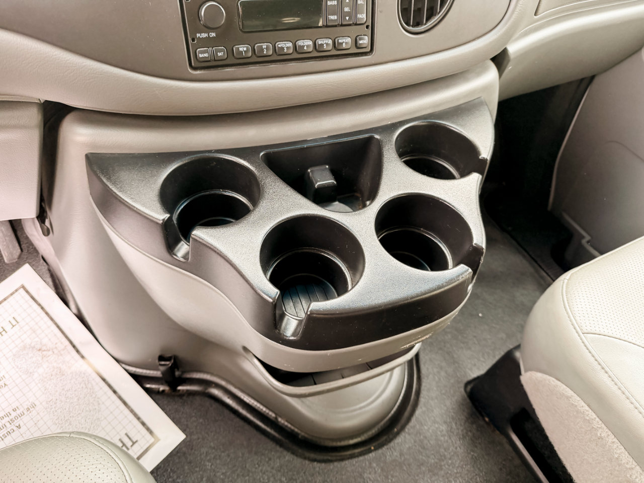 Ford Econoline E-250 2008