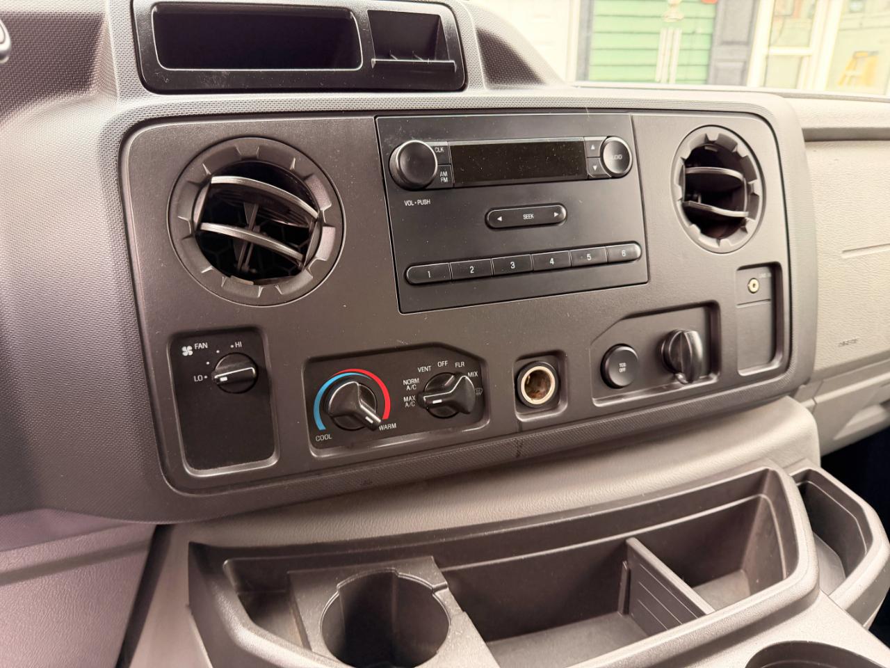 Ford Econoline E-250 Extended 2012