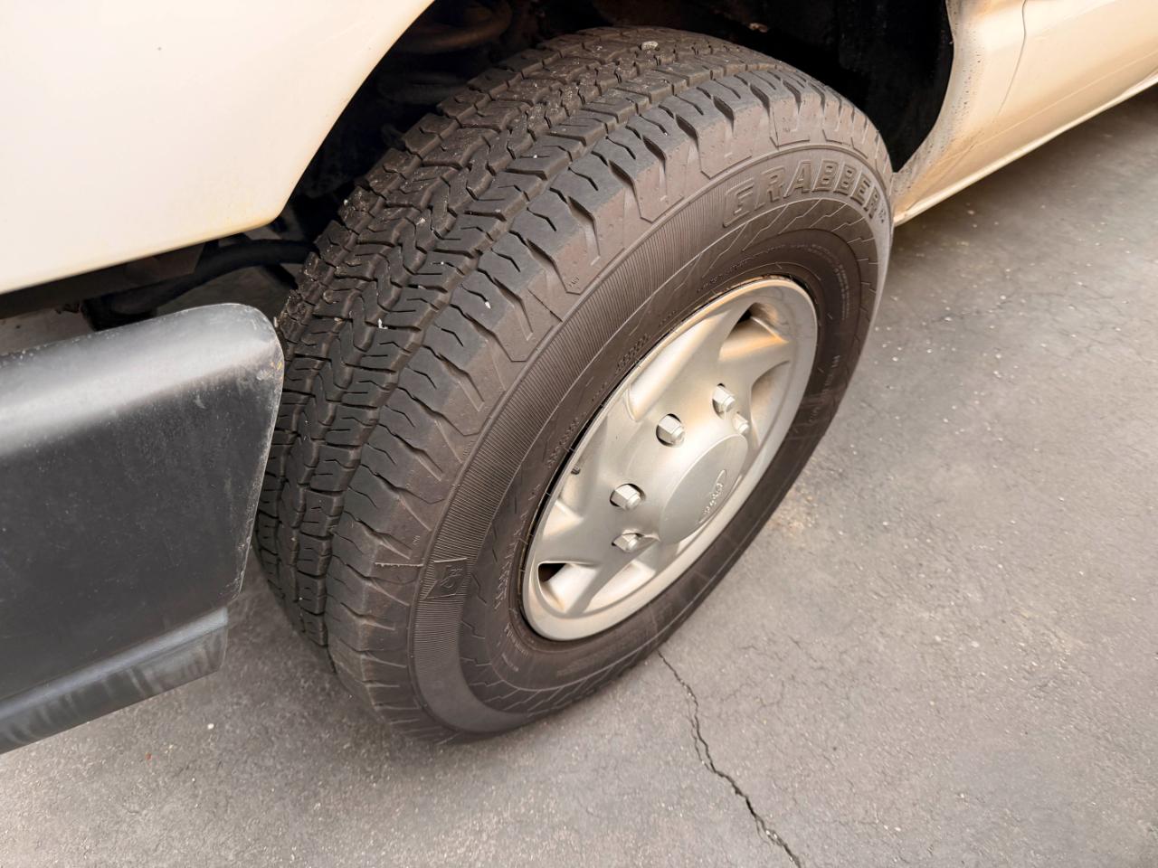 Ford Econoline E-250 Extended 2012