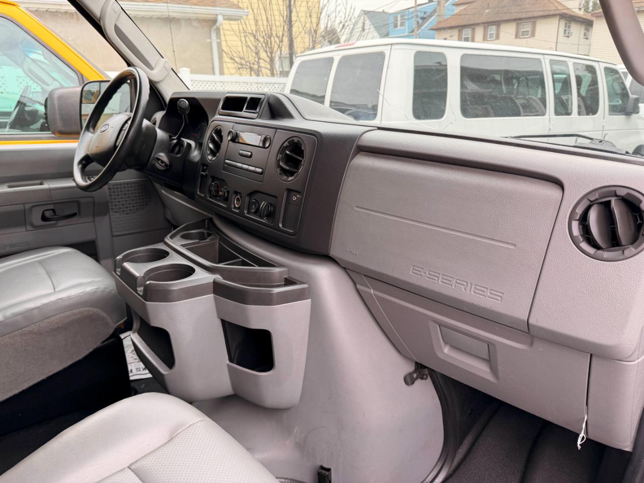 Ford Econoline E-250 Extended 2012