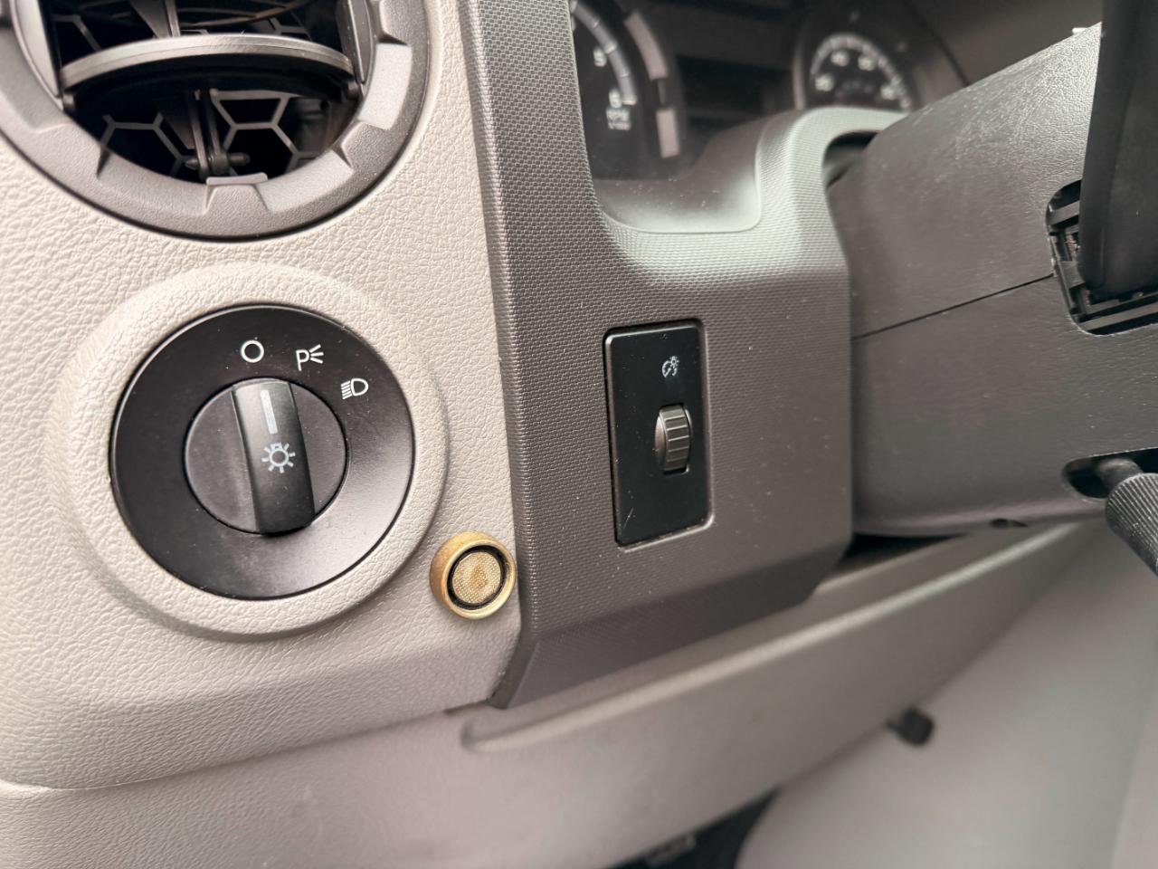 Ford Econoline E-250 Extended 2012