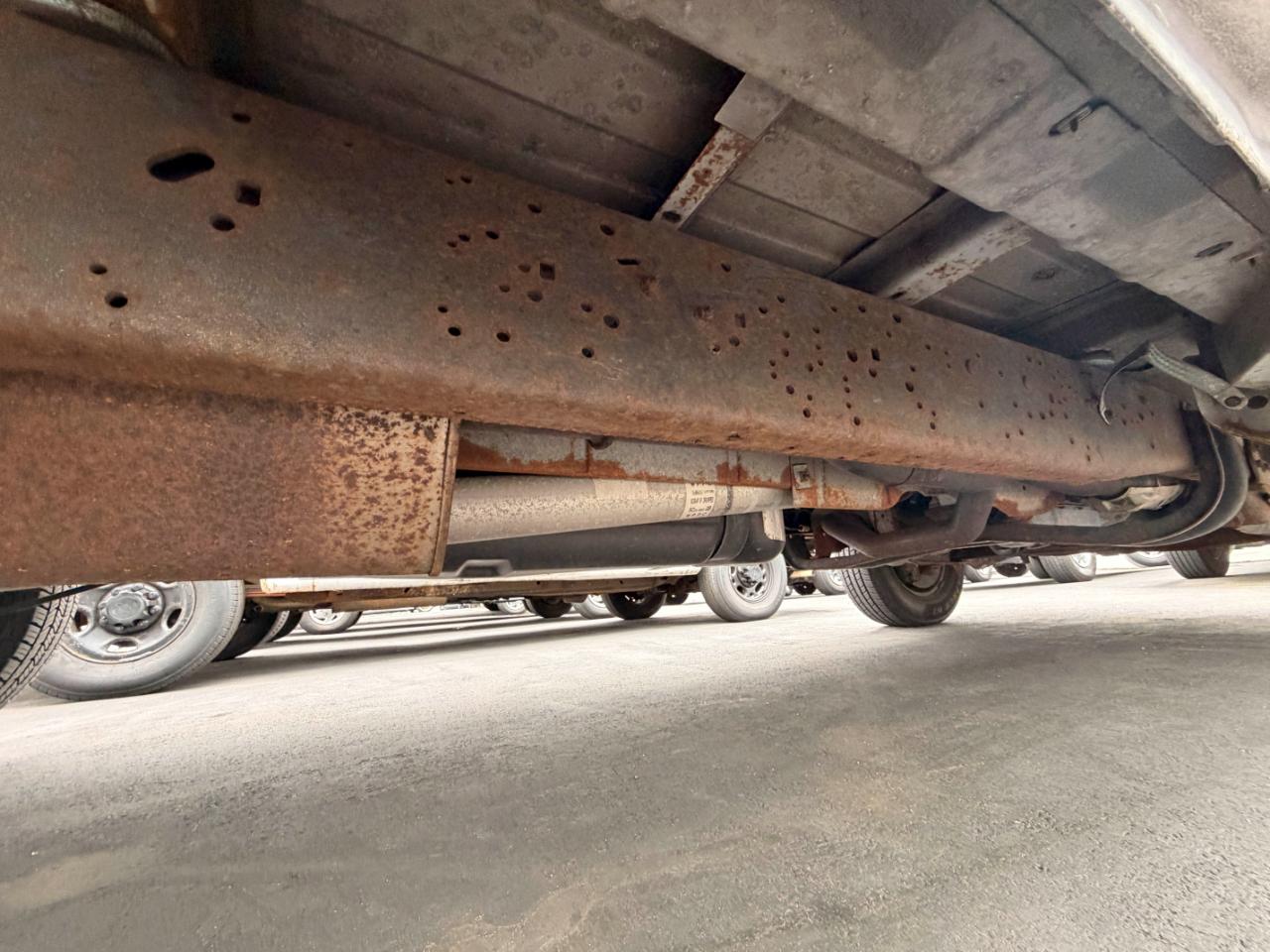 Ford Econoline E-350 Super Duty 2011